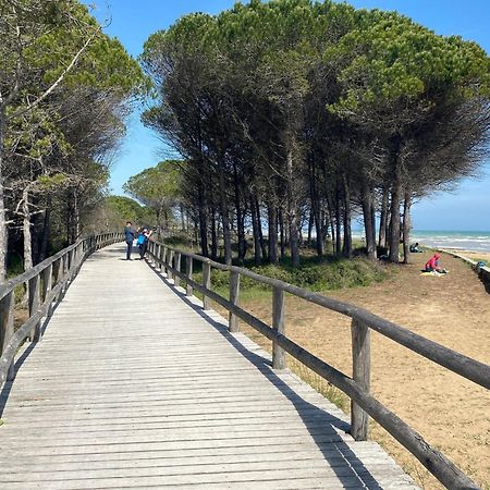 Amazing Villa With Private Garden In Bibione Exteriér fotografie